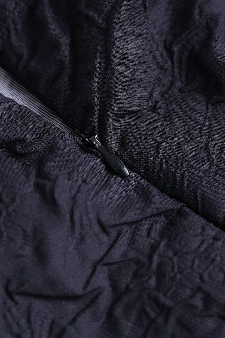 Trägerloses Jacquard-Minikleid mit Rüschensaum
