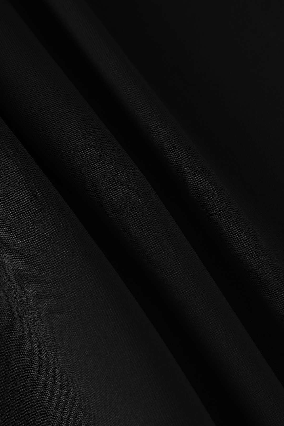 Robe midi sans manches à col en V profond
