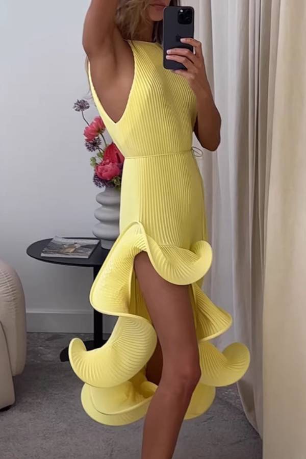 Halter Neck Ribbed Knit Ruffle Slit Dress