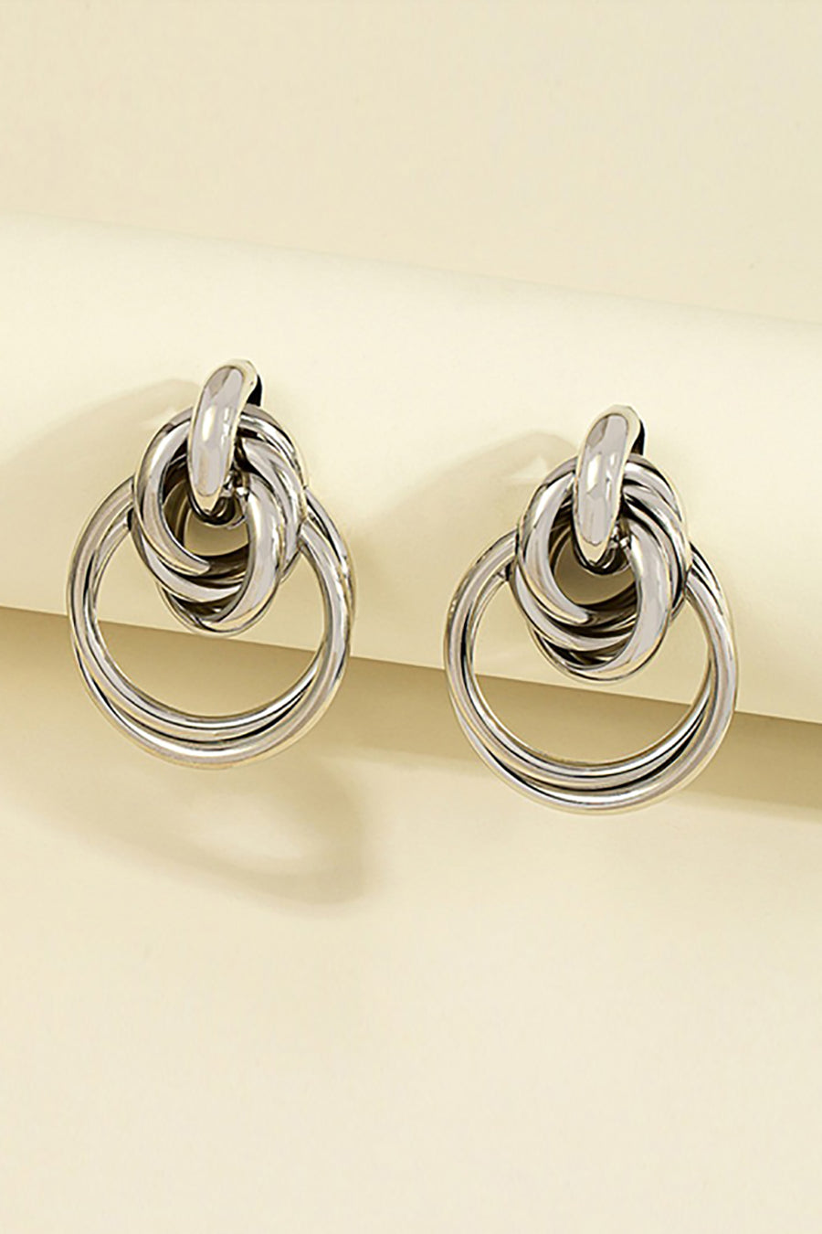 Boucles d'oreilles en métal torsadé