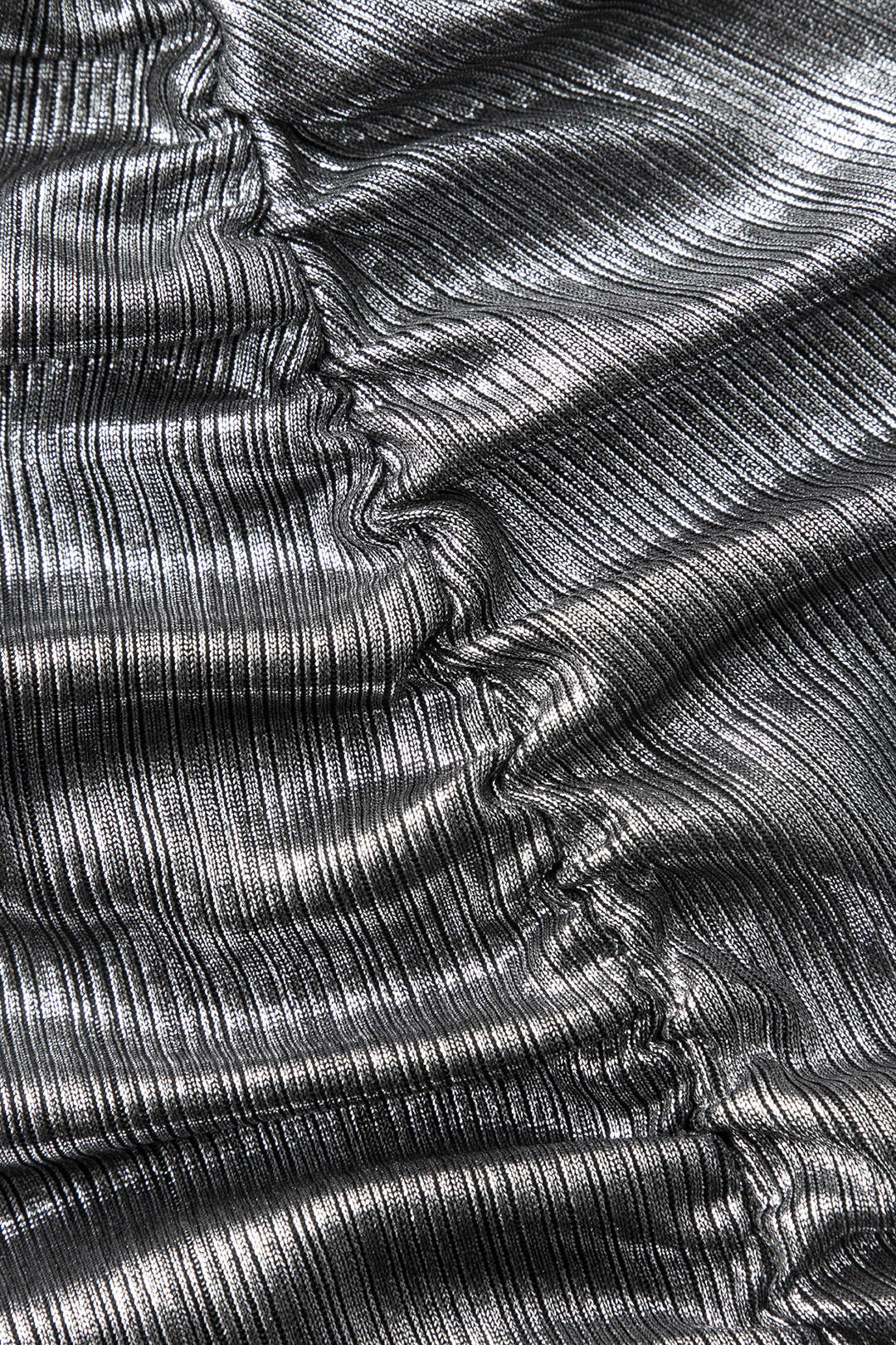Robe midi fendue froncée métallisée