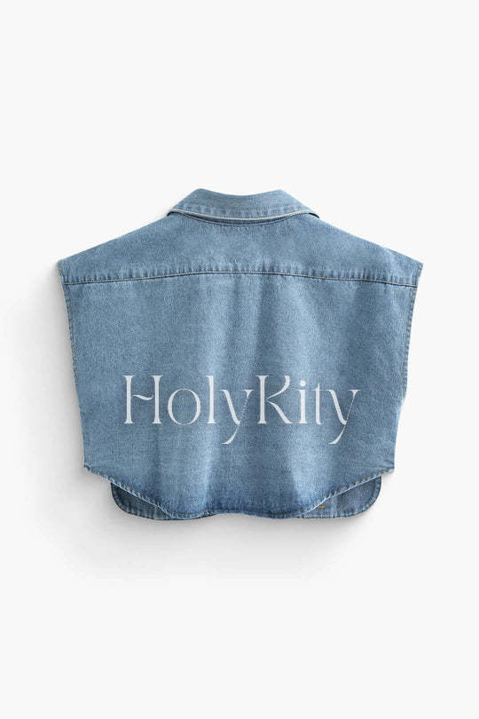 Gilet court en jean asymétrique à poches à rabat et boutons