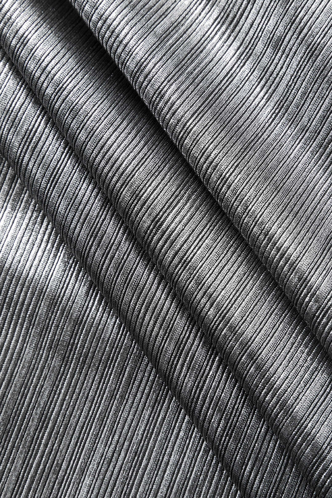 Robe midi fendue froncée métallisée