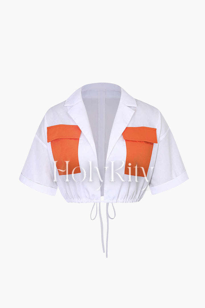 Kurze Bluse mit Kordelzug am Saum