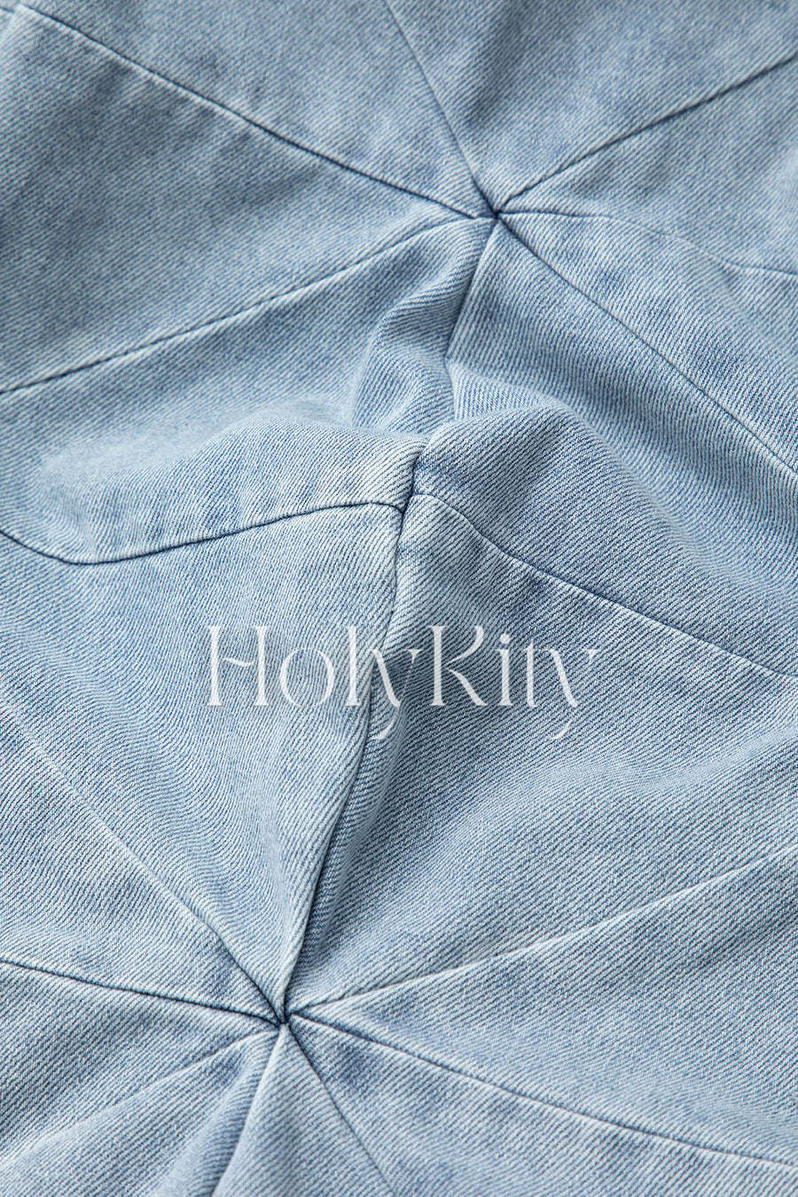 Cargohose mit hoher Taille und Pattentaschen und Nahtdetail