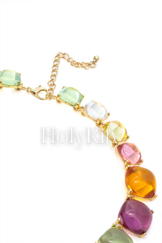 Collier en résine multicolore