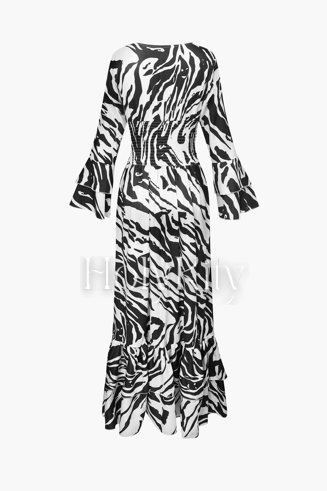 Bedrucktes, gesmoktes Maxikleid mit Stufen und V-Ausschnitt