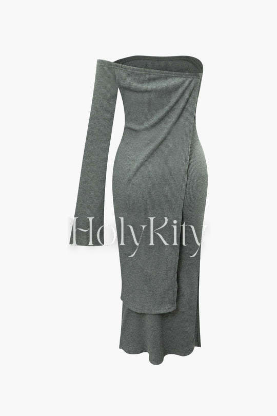 Ensemble haut à col roulé asymétrique et robe midi