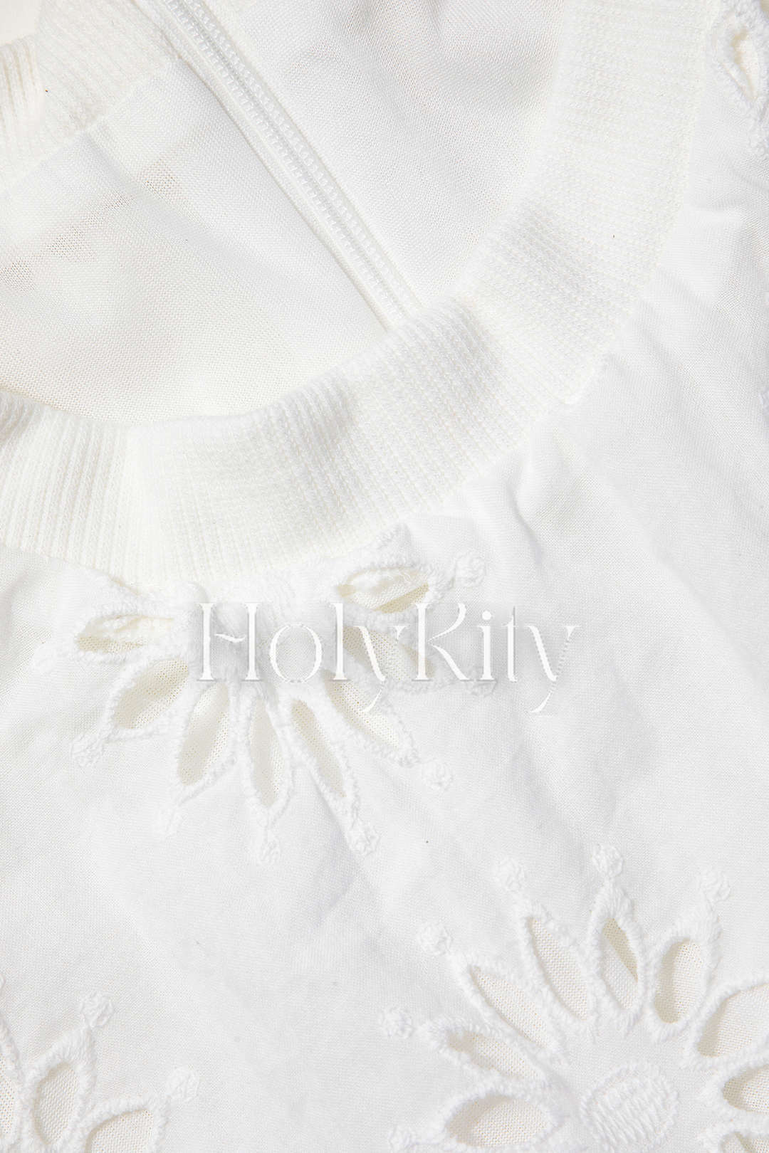 Ärmelloses Top mit Cutwork-Print 