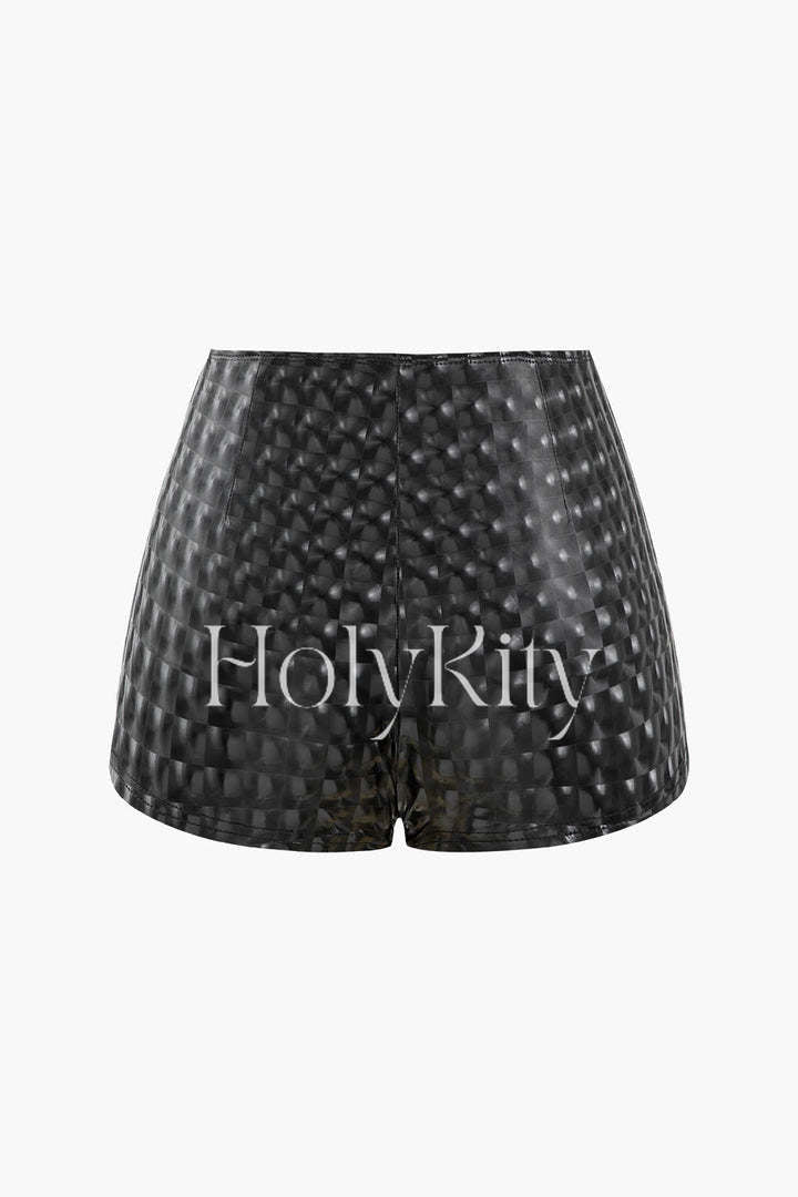 Short en similicuir à effet damier