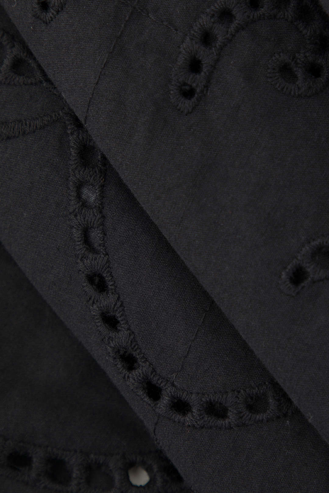 Rückenfreies Minikleid mit V-Ausschnitt und Cutwork 
