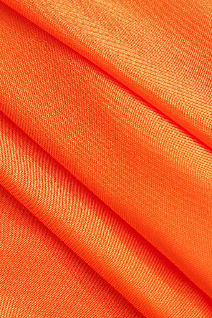 Robe midi contrastée à devant torsadé 