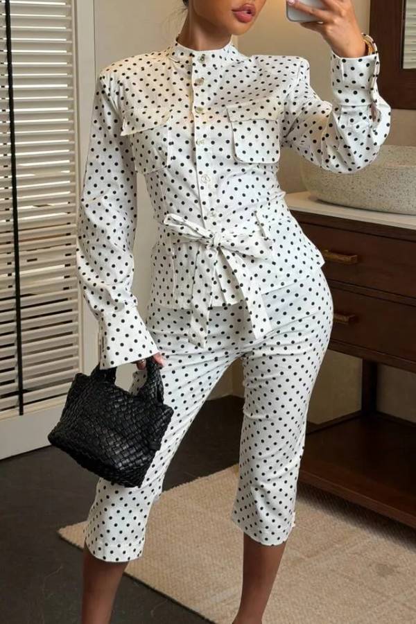 Vintage Polka‑Dot Stand‑Collar Belted Top & Capri Pants Set