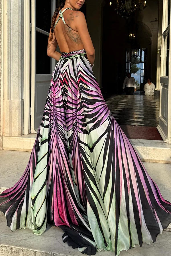 Light of Paradise Fluid Line Print Cutout Gold-tone Fang Emblem Halter Backless Maxi Dress