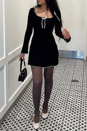 U Neck Tie Up Colorblock Wavy Trim Long Sleeve Knit Mini Dresses-White