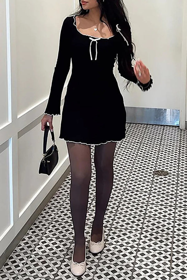 U Neck Tie Up Colorblock Wavy Trim Long Sleeve Knit Mini Dresses-White
