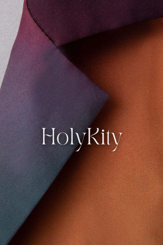 Bluse aus Satin mit Knotensaum in Ombré-Optik 