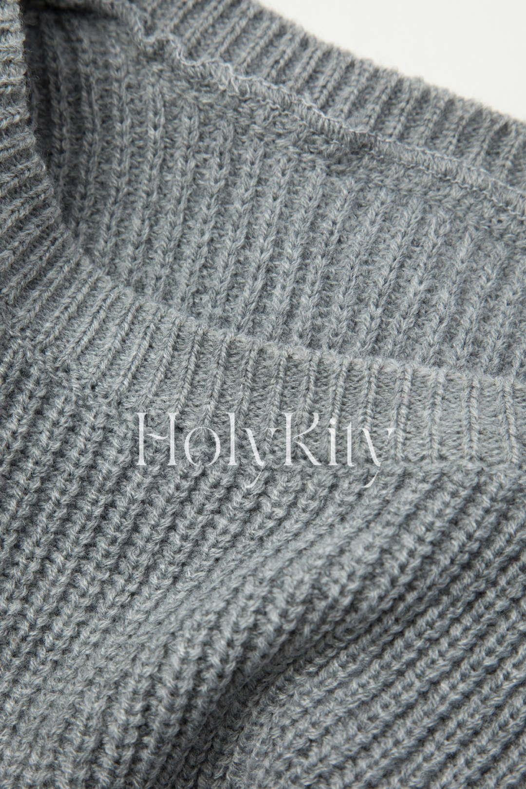 Einfarbiger, kurzer Strickpullover mit Rundhalsausschnitt 