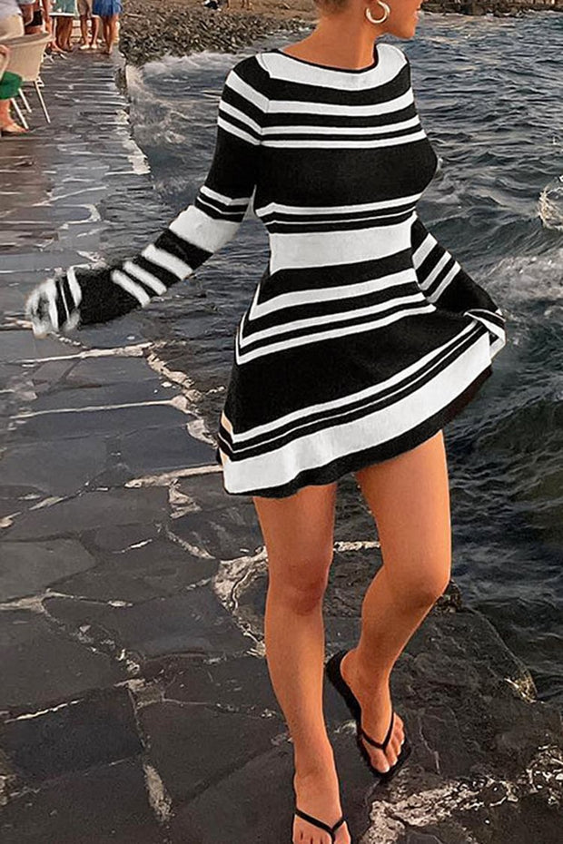 STRIPED LONG FLARE SLEEVE BACKLESS VACATION MINI DRESSES
