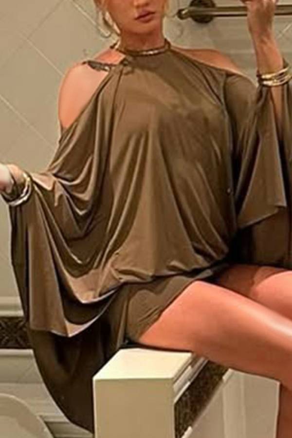 Loose-fitting batwing sleeve dress