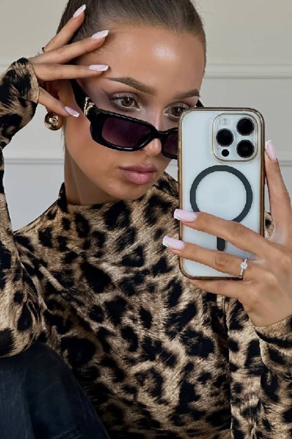 Leopard print turtleneck slim-fit long-sleeved top