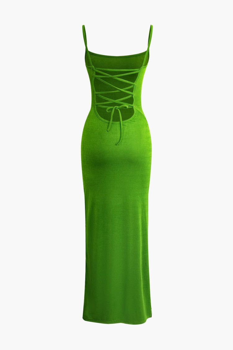 Einfarbiges Maxikleid aus Strick mit geflochtener Öse und Schlitz 