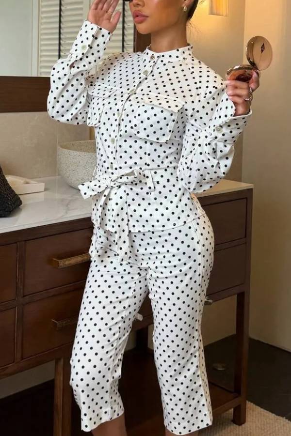 Vintage Polka‑Dot Stand‑Collar Belted Top & Capri Pants Set