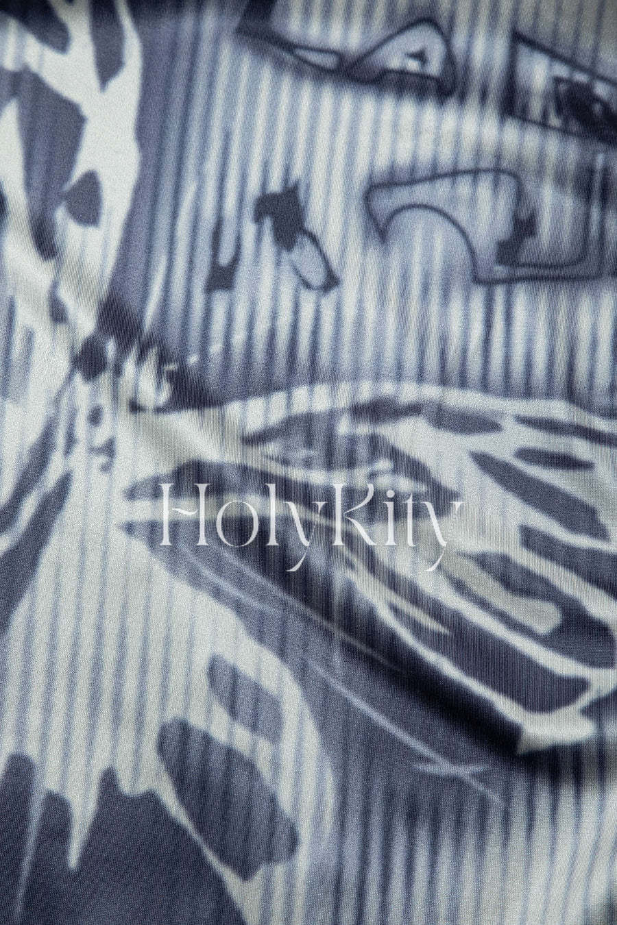 Contrast Butterfly Pattern Round Neck Long Sleeve Top