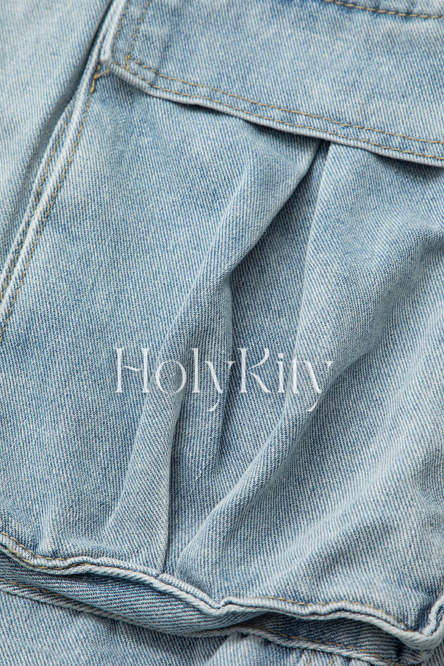 Cargo-Jeans mit hoher Taille und weitem Bein und Klapptasche 