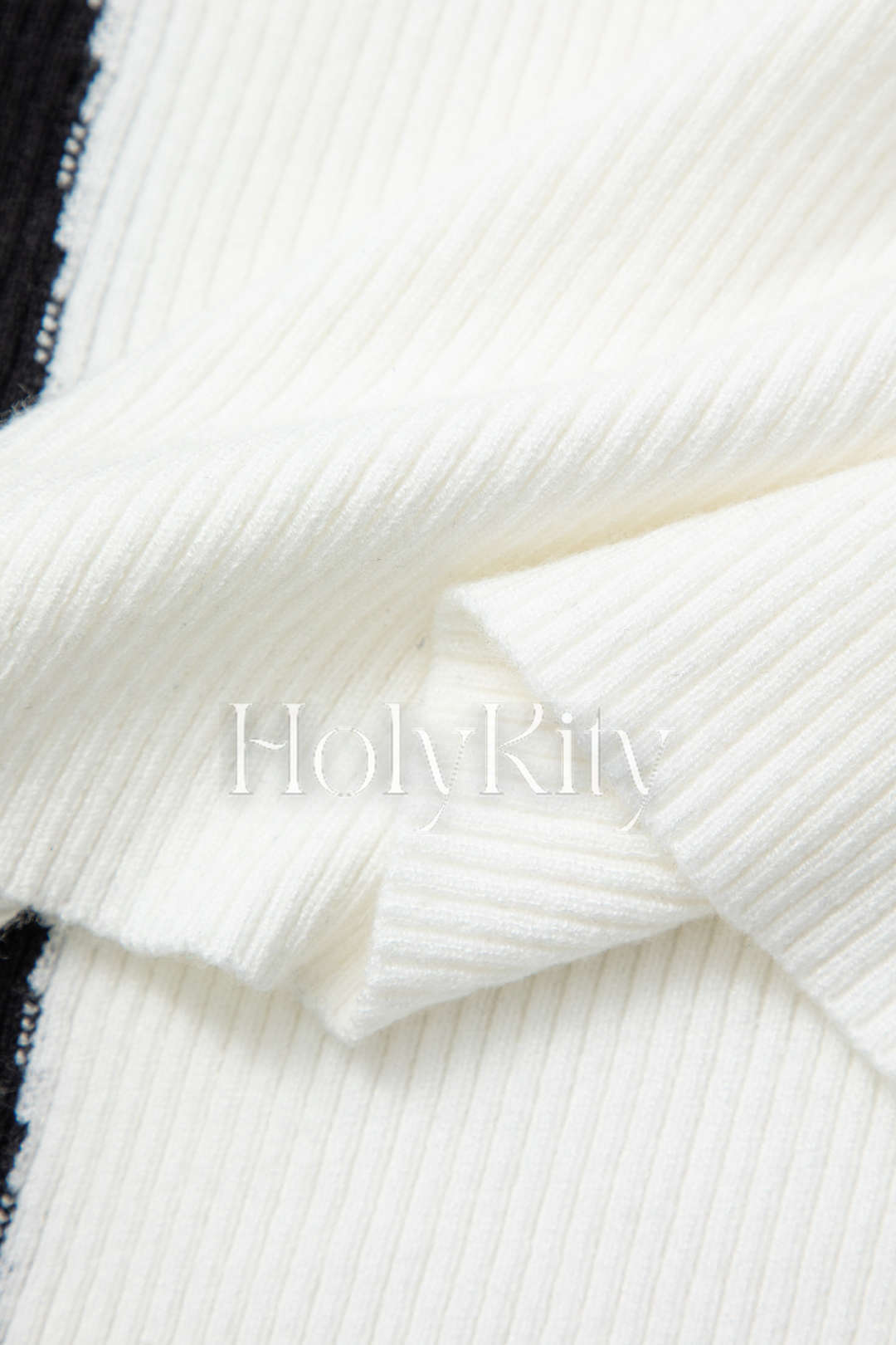 Contrast Round Neck Knit Maxi Dress
