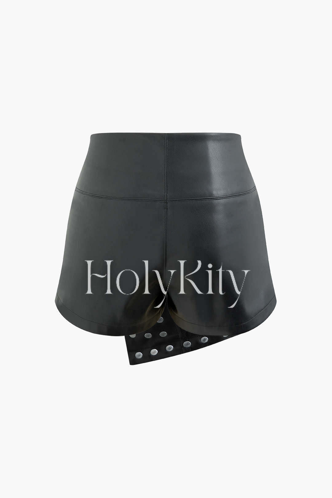 Shorts aus Kunstleder mit Nietendekor 